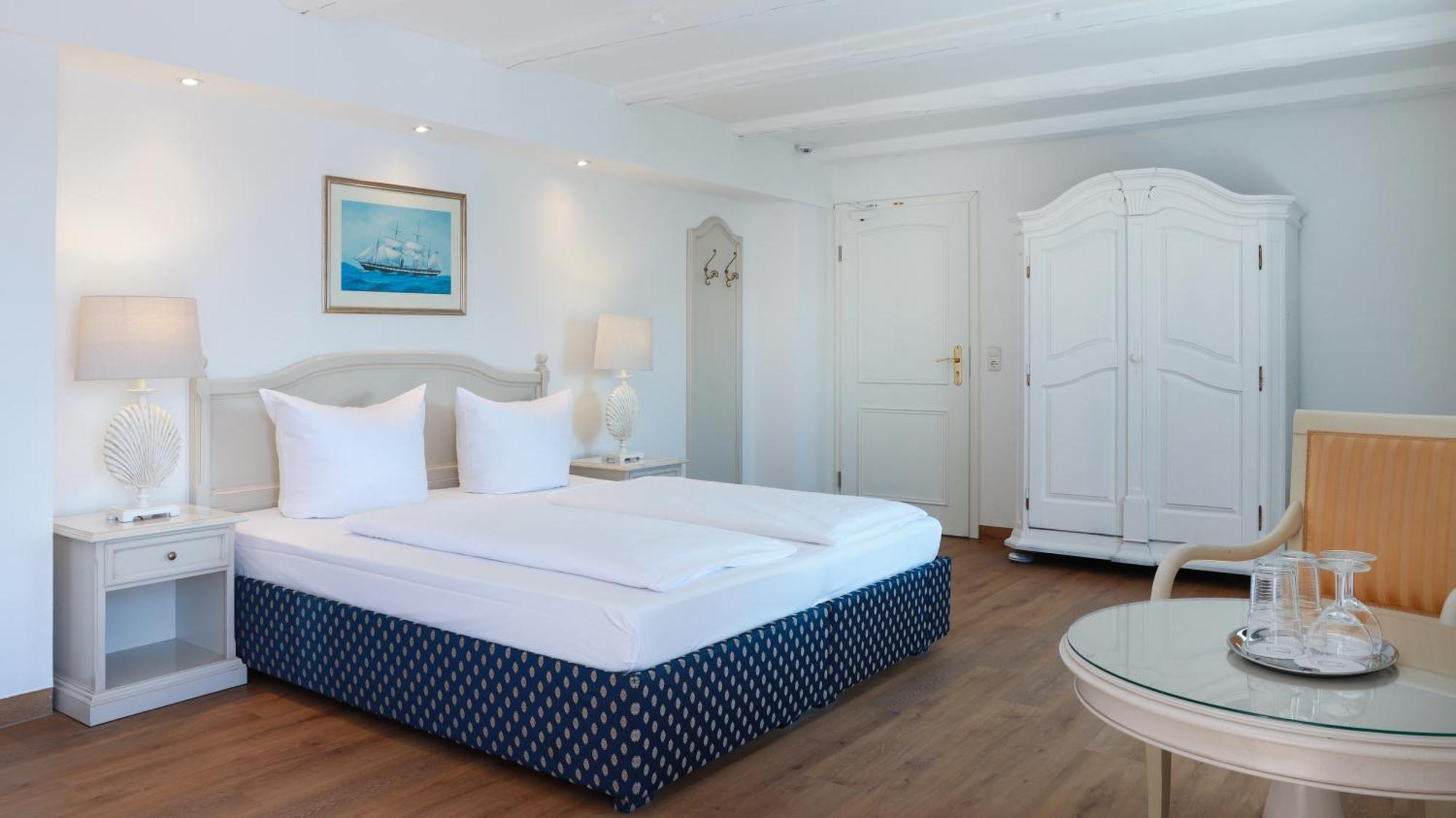 Hotel Am Yachthafen Waren  Luaran gambar