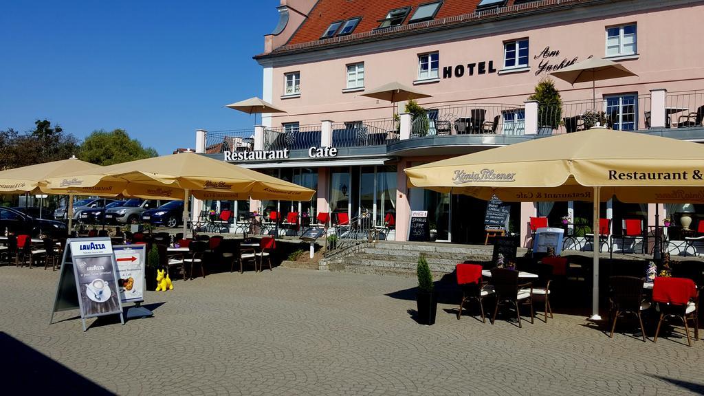 Hotel Am Yachthafen Waren  Luaran gambar